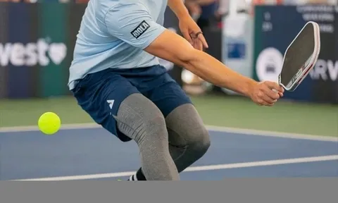 3 việc nên, 5 điều cần tránh khi chơi Pickleball để khỏe lâu dài