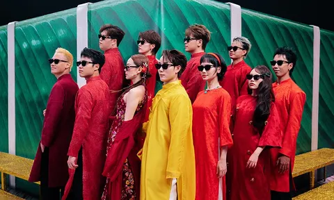 Xem MV mới của Trúc Nhân mà cứ ngỡ đang dự tiệc tất niên showbiz