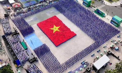 60.000 học sinh lập kỷ lục kép Việt Nam và thế giới với màn đồng diễn võ nhạc Vovinam ấn tượng