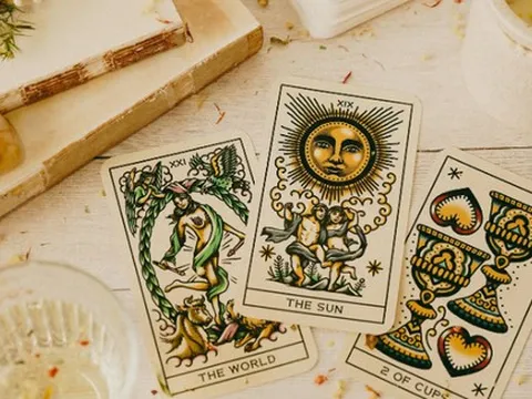 Công việc của bạn trong tháng cô hồn sẽ ra sao? Rút 1 lá bài Tarot để nhận thông điệp