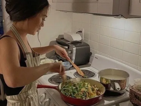 Ăn ít vẫn béo bụng khi bước vào tiền mãn kinh? Thêm ngay 4 loại gia vị này để "ĐỐT MỠ" ít tốn sức