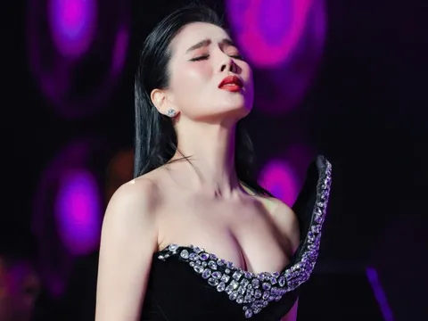 Hơn nghìn khán giả nghe Lệ Quyên và 2 ca sĩ có tiếng hát tại Hà Nội