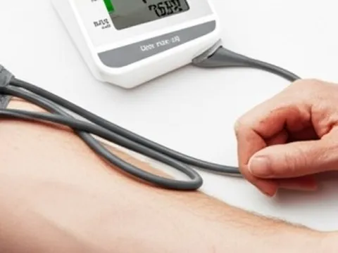 Tăng huyết áp 'quật ngã' nhiều người trẻ