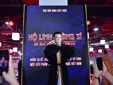 NSND Tự Long đóng phim cổ trang
