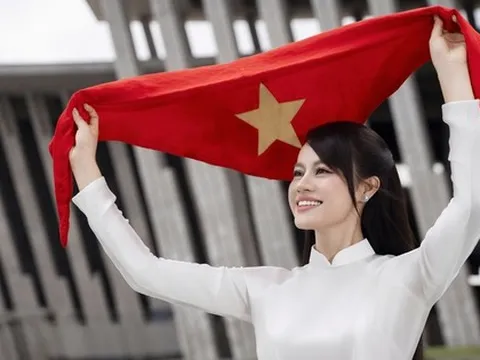 Huyền Anh Yoko: "Tôi mong bất cứ ai khi xem MV đều thấy tự hào khi là người Việt Nam"