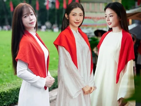 Dàn "chị đẹp" dịu dàng trong tà áo dài mừng đại lễ 2/9