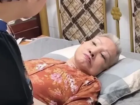 Tình trạng sức khỏe ‘quái kiệt cải lương' Hồng Nga
