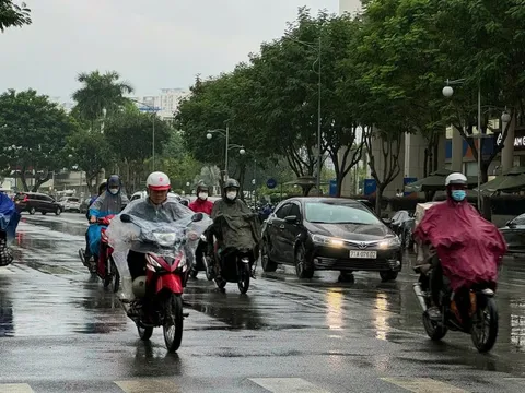 Hôm nay TP HCM mưa dai dẳng, vì sao?