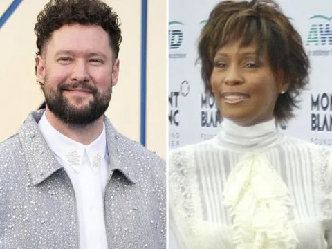 Whitney Houston tái xuất với bản song ca mới sau 13 năm qua đời