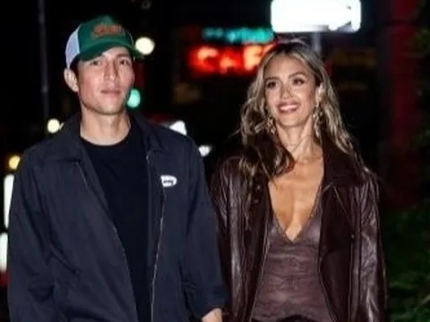 Jessica Alba công khai hẹn hò