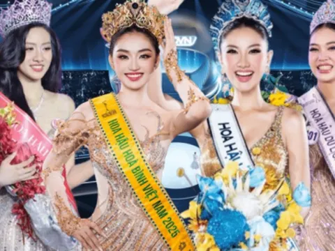 "Ngấy" Hoa hậu!