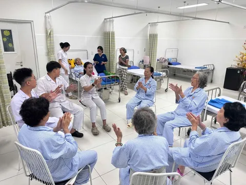 Người cao tuổi được ‘sống vui sống khỏe’ với mô hình chăm sóc toàn diện 0