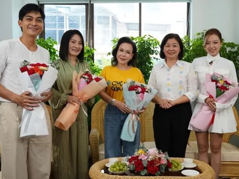 Đoàn phim 'Cục vàng của ngoại' giao lưu tại Báo Phụ Nữ TPHCM 