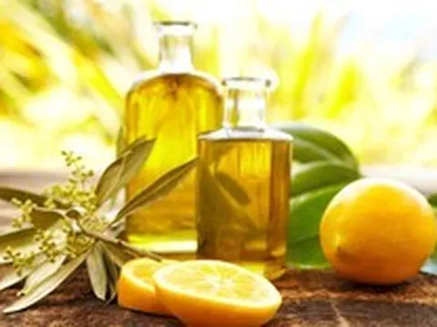 Bí quyết da đẹp dáng xinh từ hỗn hợp dầu ô liu và nước cốt chanh