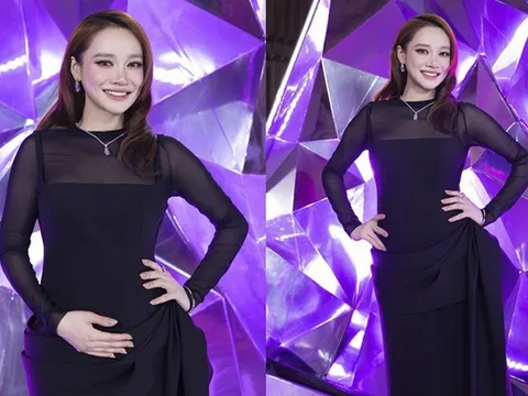 Nhã Phương bầu 5 tháng vẫn quyến rũ với đầm bó sát