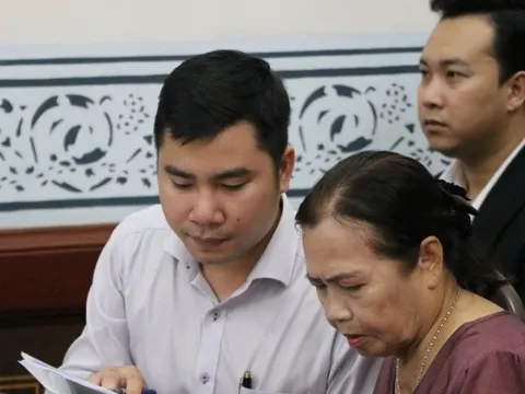 Tòa tuyên án vụ Hoa hậu Bình Phương kiện mẹ diễn viên Đức Tiến