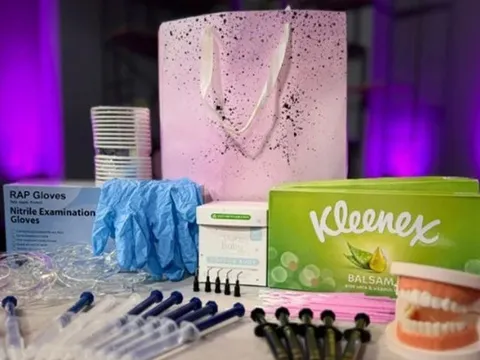 Gel tẩy trắng răng hoá độc dược: Hóa chất vượt 500 lần giới hạn, bán trong… túi bánh sandwich