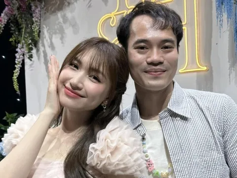 Hoà Minzy bất ngờ nhắn Văn Toàn: "Tôi cưới bạn..." khiến phần bình luận bùng nổ, lộ cả thời điểm tổ chức đám cưới?