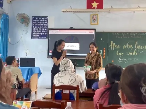 Buổi họp phụ huynh gây bão của cô giáo Gen Z, dân mạng rần rần khen sáng tạo 0