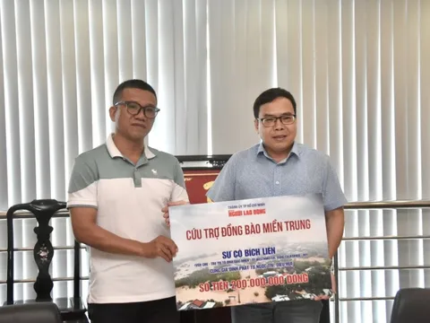 Báo Người Lao Động tiếp nhận 200 triệu đồng hỗ trợ đồng bào miền Trung