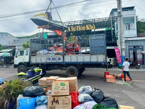 Nghĩa tình từ đảo nhỏ giữa trùng khơi gửi về vùng lũ miền Trung