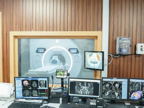 Bệnh viện Chợ Rẫy đưa vào sử dụng hệ thống cộng hưởng từ phát hiện sớm ung thư, đột quỵ