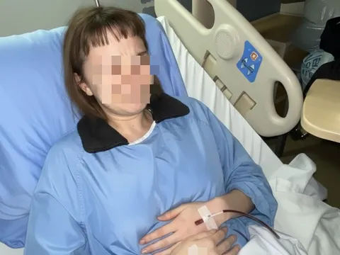 Cô gái sụt 15kg, dạ dày bị liệt vì món mì hot trend bao năm giới trẻ Việt vẫn "mê như điếu đổ"