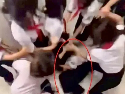 Nguyên nhân nữ sinh cấp 2 ở TP.HCM bị đánh hội đồng dã man ngay trong trường 1