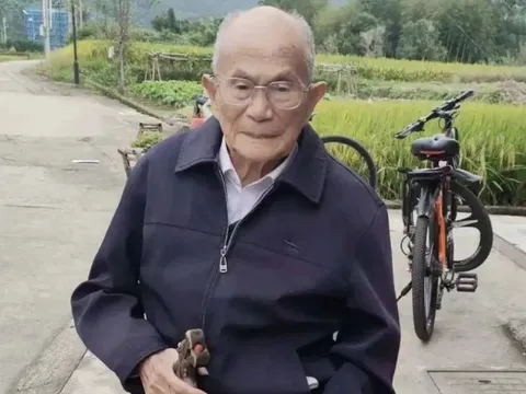 2 thói quen ăn uống “lạ lùng” của người đàn ông 111 tuổi