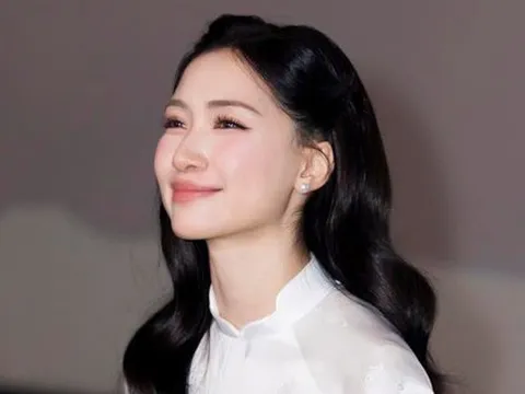 Hòa Minzy liên tục chuyển khoản 1,5 tỷ đồng