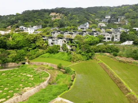 4 cặp vợ chồng rủ nhau về quê, xây nhà ở chung tuổi già, chưa được 6 tháng đã cãi nhau: "Tôi suýt mất cả chồng con”