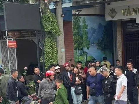 VIDEO: Diễn biến vụ cướp xảy ra tại một tiệm vàng