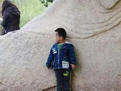 “Mẹ thua rồi, con ra đi" - Bà mẹ chơi trốn tìm cùng con trai, ai ngờ đứa trẻ không bao giờ trở lại nữa!