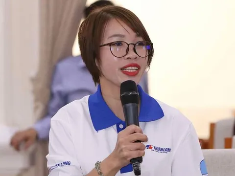 Cô giáo vùng cao rưng rưng kể về học trò ngã rách đầu gối vẫn cười, sợ lỡ học 0