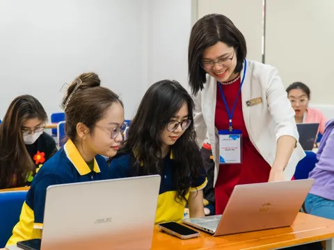 Bộ GD&ĐT: Xếp lương giáo viên cao nhất là đãi ngộ xứng đáng, không phải 'ân huệ' 0