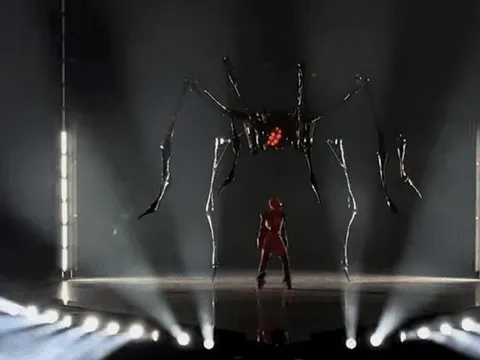 Không còn phép màu nào cho nữ ca sĩ hạng A: Lượt nghe giảm sốc 70%, album bốc hơi sau 4 tuần