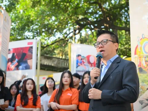 Từ "2.000đ biến thành 196 tỷ" đến "chàng shipper" phục dựng 8.000 ảnh liệt sĩ: Hành trình ấn tượng tại Human Act Prize 2025