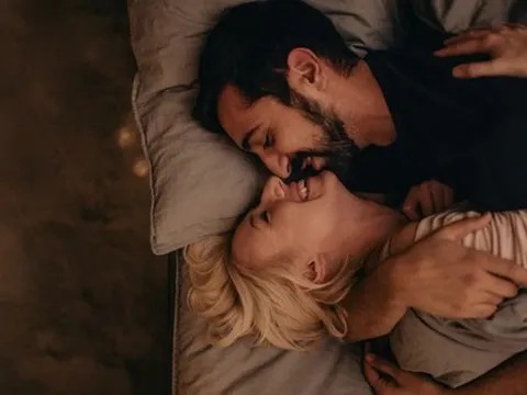 Đàn ông khỏe "chuyện ấy" thường có đặc điểm này khi thức dậy