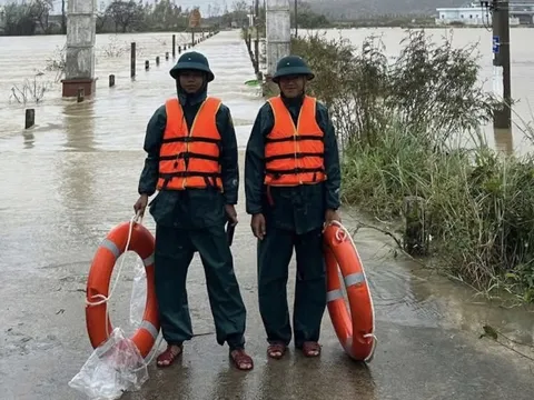 Mưa lũ chia cắt nhiều khu vực ở Gia Lai, hàng trăm hộ dân bị cô lập