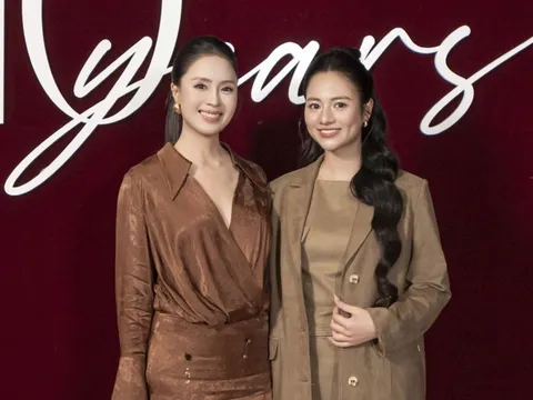 Hai mỹ nhân "phim giờ vàng" Hồng Diễm – Việt Hoa so kè nhan sắc