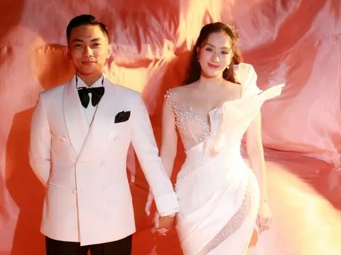 Phan Hiển vinh dự Huân chương Lao động hạng Ba, Khánh Thi có phản ứng gây chú ý