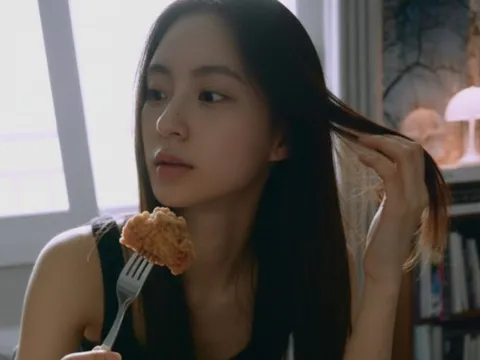 4 kiểu ăn uống khiến “gội thuốc tiên” tóc vẫn rụng lả tả: Rất nhiều chị em Việt thường mắc