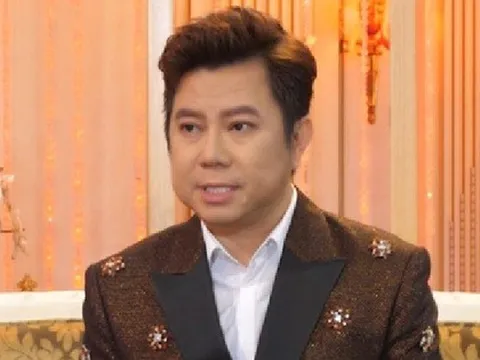 Nam ca sĩ 46 tuổi tiếc nuối vì không có bằng đại học