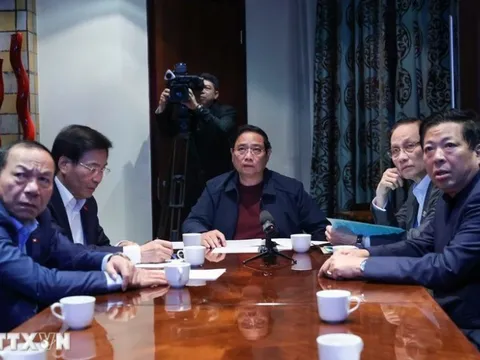 Thủ tướng: Dựng lại nhà cho người dân bị thiệt hại do lũ lụt trước Tết