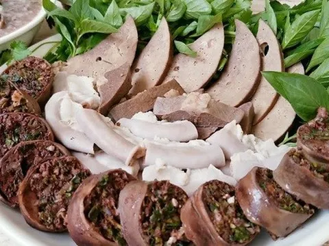 Ngày càng có nhiều người đột quỵ, bác sĩ nghẹn giọng nói có 4 thực phẩm là thủ phạm: "Ăn ít 4 món này đi thôi"