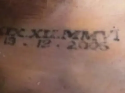 Thi thể bị trói tay trong bao trôi sông: Nạn nhân nghi là cô gái 19 tuổi