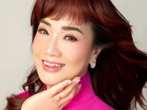 Nghệ sĩ ưu tú Phương Hồng Thủy: “Tôi trở lại sân khấu kịch vì duyên nợ và cả sự liều lĩnh”