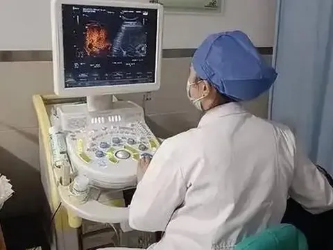 Thứ "phá gan" mạnh nhất không phải rượu, mà là 4 thói quen cả người lớn lẫn trẻ em đều mắc