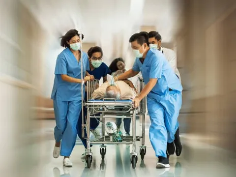 Đột quỵ thường "rình rập" những người KHÔNG làm điều này khi thức dậy