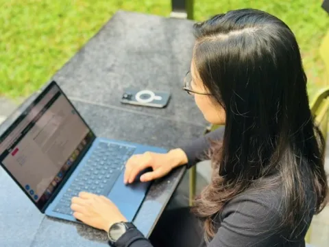 Trường xin lỗi vụ bằng có 'giá trị toàn thế giới’ nhưng không được công nhận 0